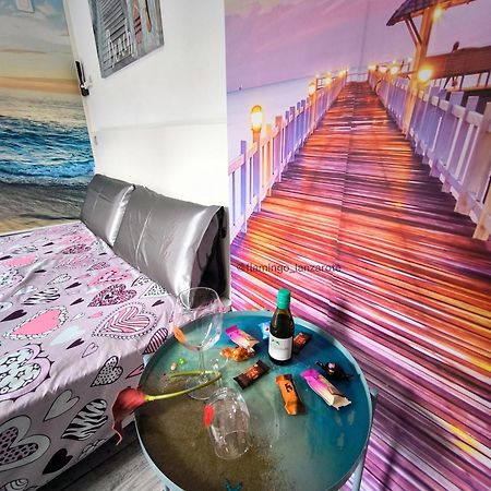 Habitacion Flamingo, Entrada Privada Y Bano Privado En Suite By Flamingo House, No Fumadores أرّاثيفي المظهر الخارجي الصورة