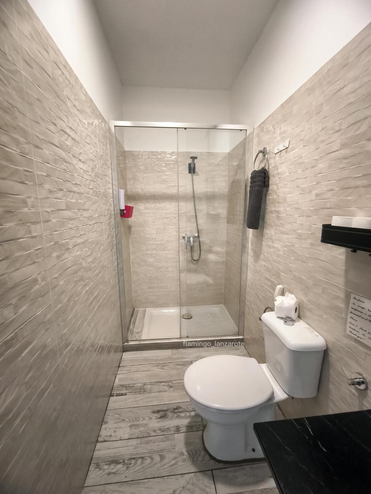 Habitacion Flamingo, Entrada Privada Y Bano Privado En Suite By Flamingo House, No Fumadores أرّاثيفي المظهر الخارجي الصورة