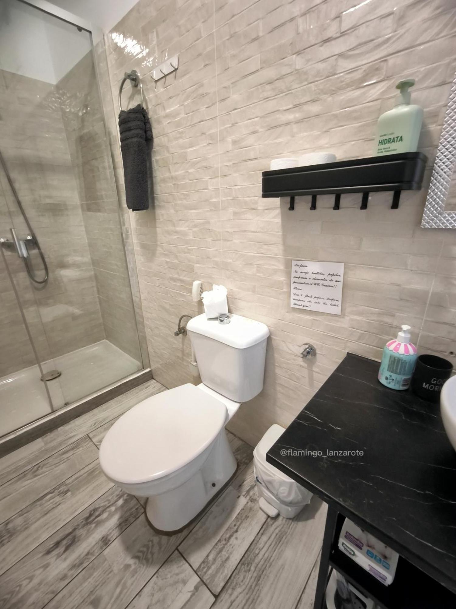 Habitacion Flamingo, Entrada Privada Y Bano Privado En Suite By Flamingo House, No Fumadores أرّاثيفي المظهر الخارجي الصورة